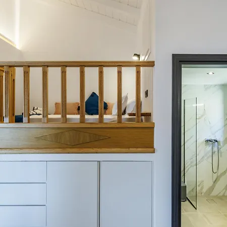 Ioanna House - Seaside Living, Walk To Neo Klima