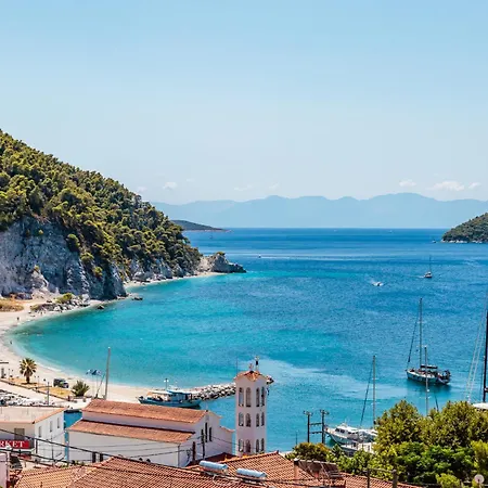 Ioanna House - Seaside Living, Walk To Apartment Neo Klima